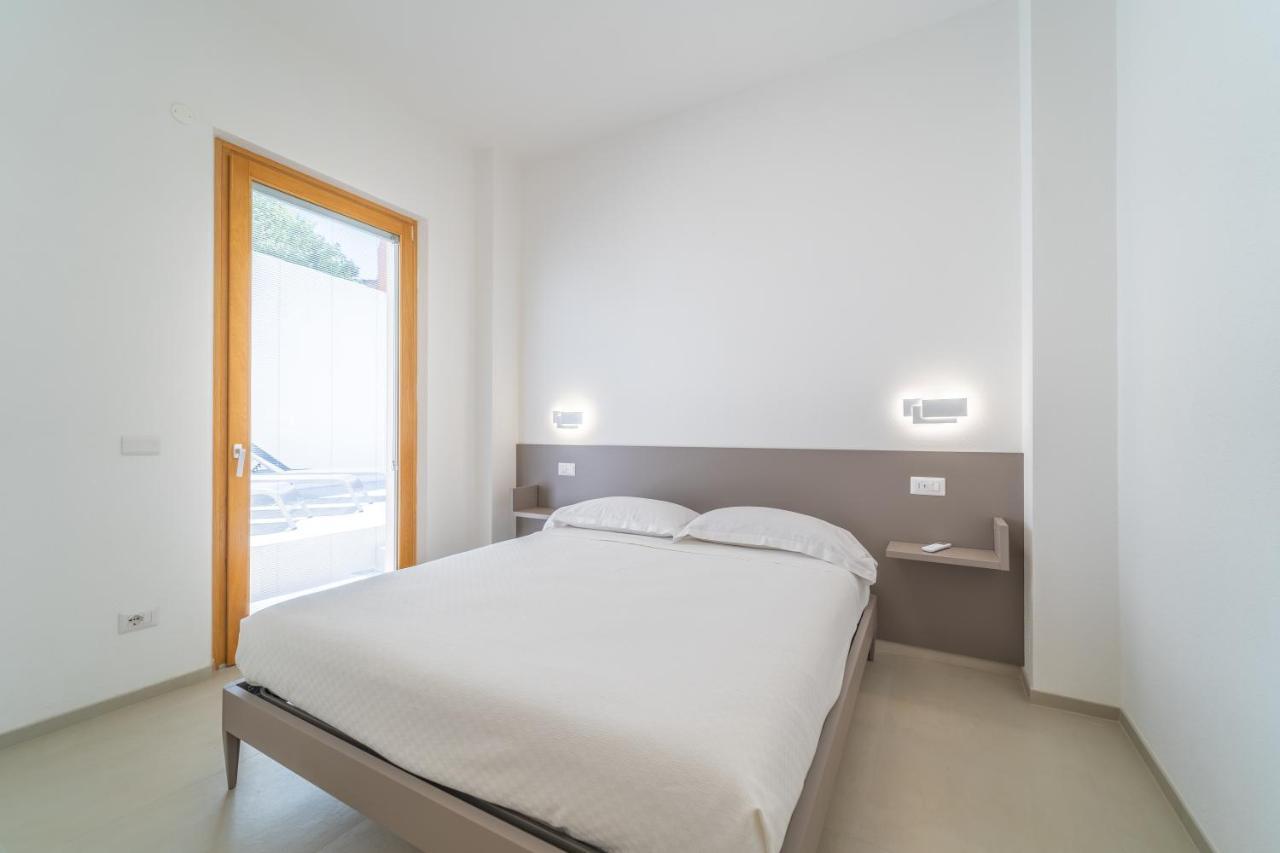 Nuova -Luxury Rooms & Apartment- Olbia Bagian luar foto